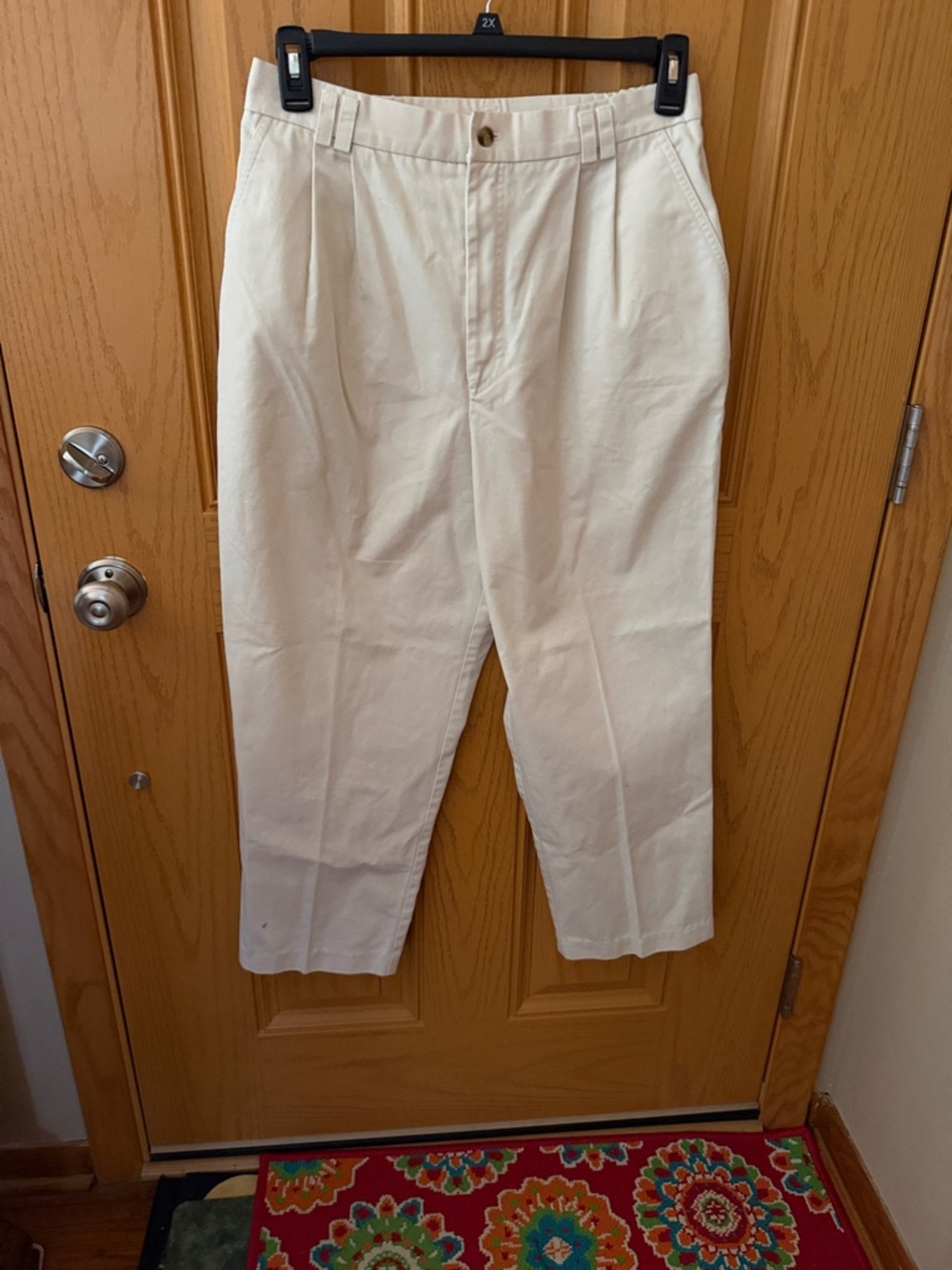 EHL Women's Cream Ankle Pleated Pants